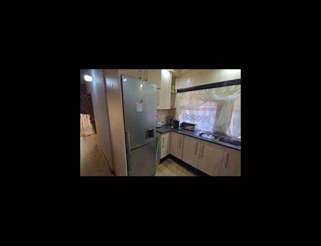 4 BEDROOM HOUSE FOR SALE IN THE ORCHARDS